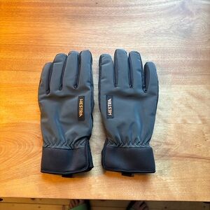 Hestra insulated gloves